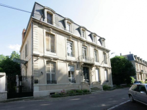 Отель L'Hôtel Particulier - Appartements d'Hôtes  Нанси